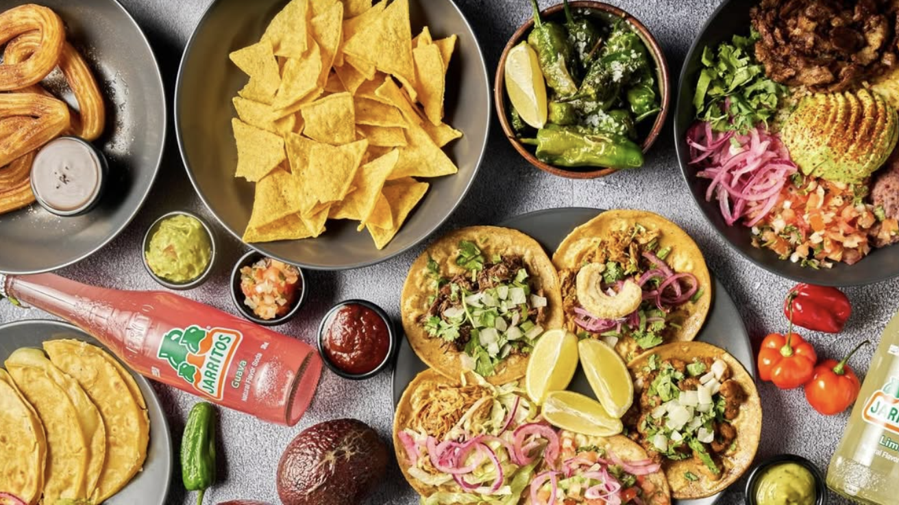 Tacos, chips, guacamole og bowl fra Taco Pop